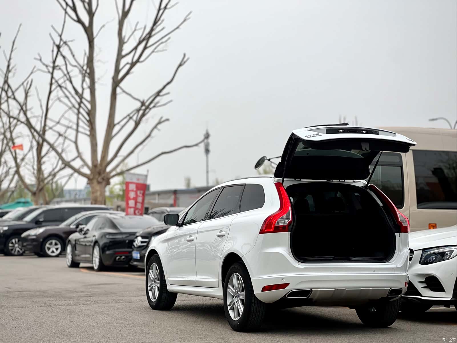 Volvo XC60, 2017 все фото
