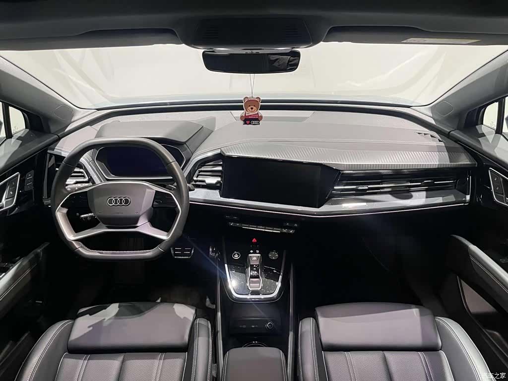 Audi Q4 e-tron, 2025 6