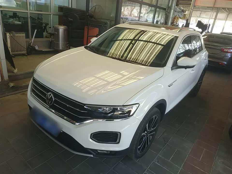 Volkswagen T-ROC exploring Songs