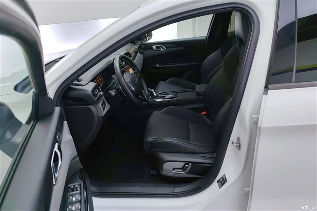 Lynk & Co 02, 2021 9