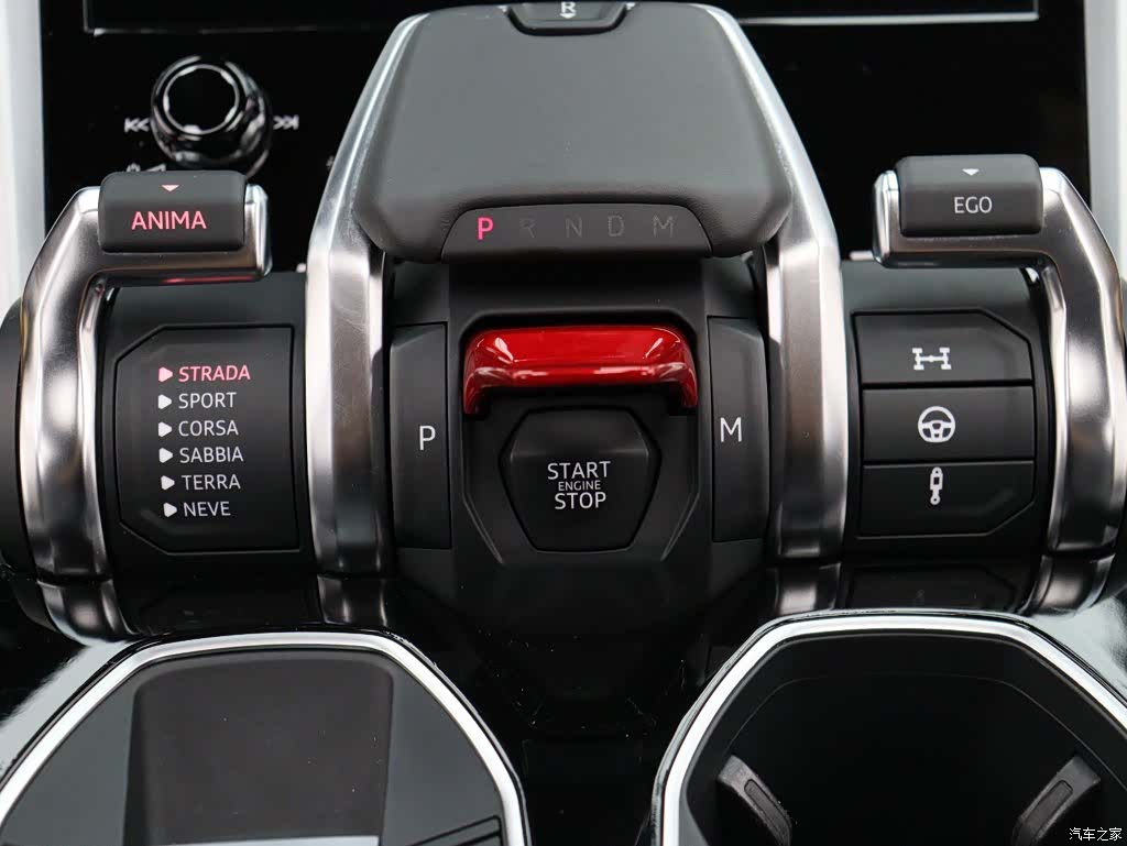 Lamborghini Urus, 2021 18