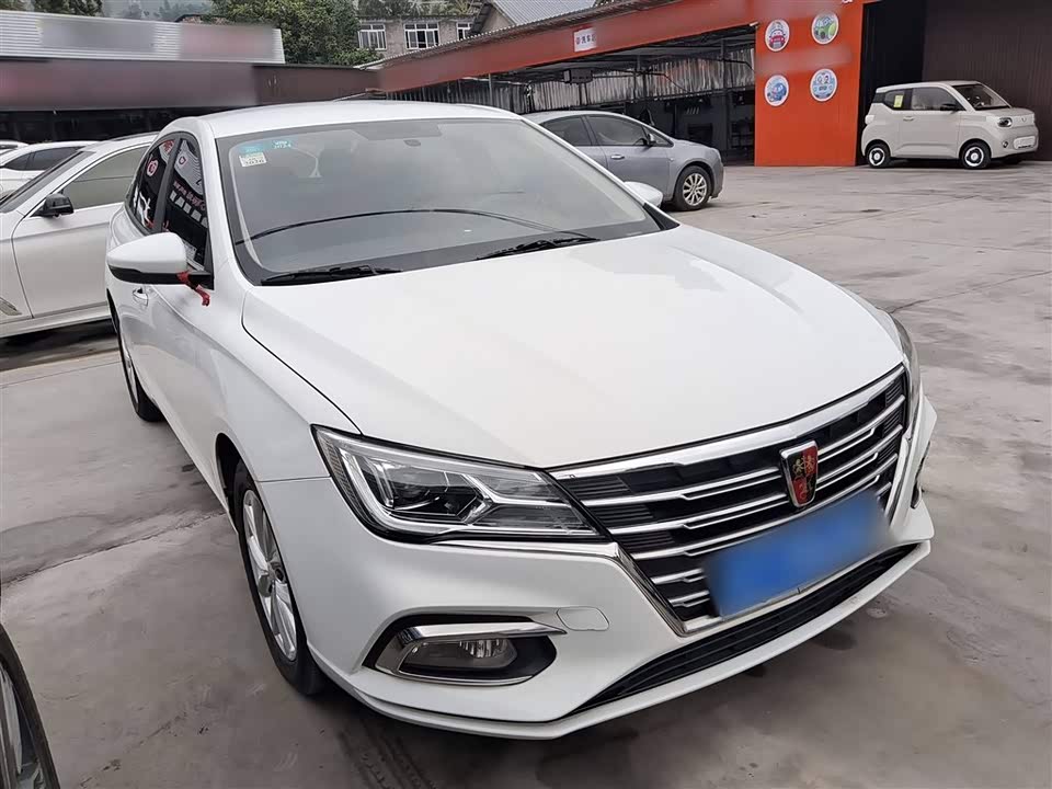Roewe i5
