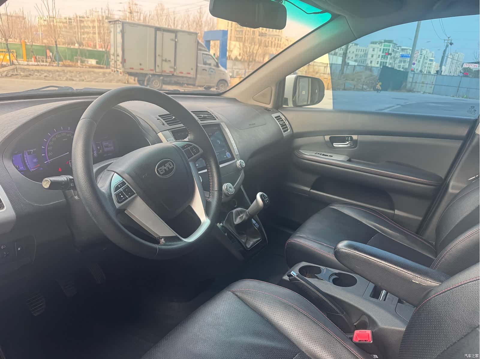 BYD S6, 2015 6