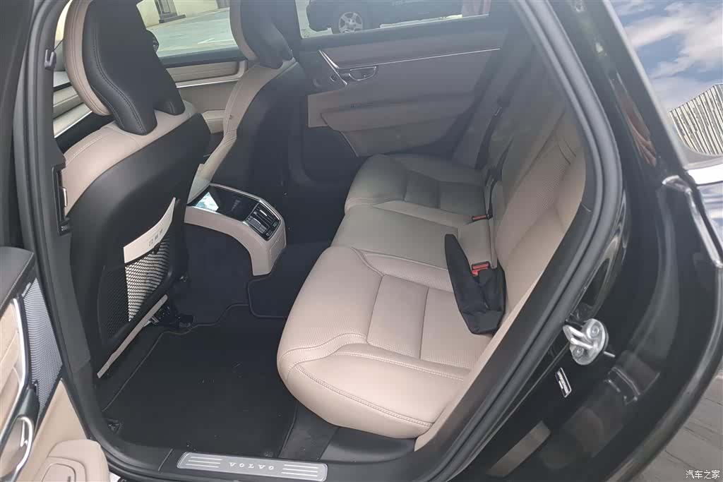 Volvo S90, 2025 11