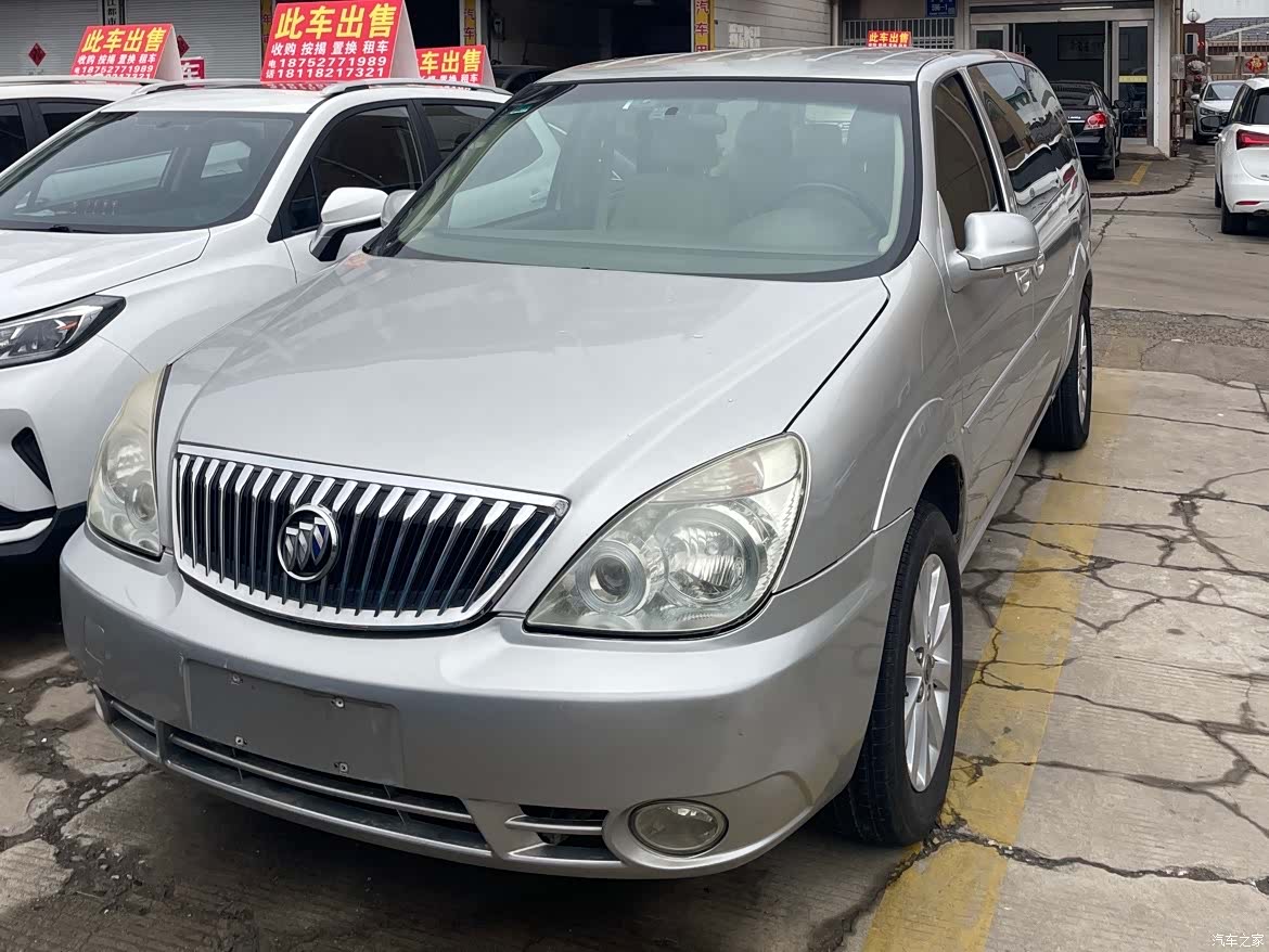 Buick GL8, 2014 1