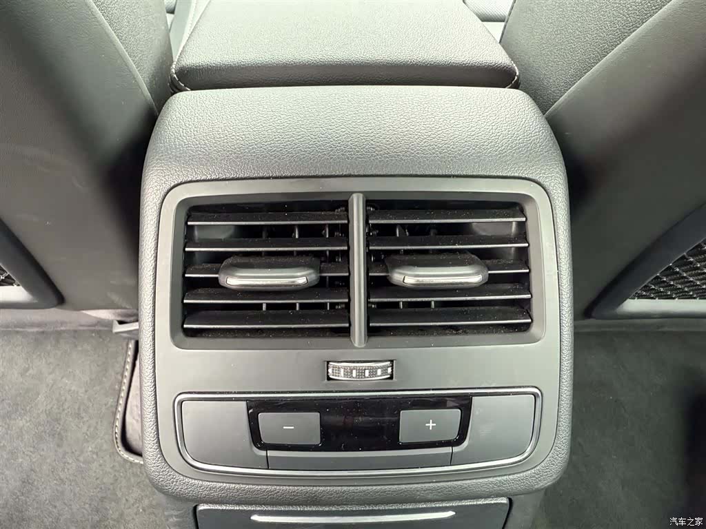 Audi A4L, 2024 13