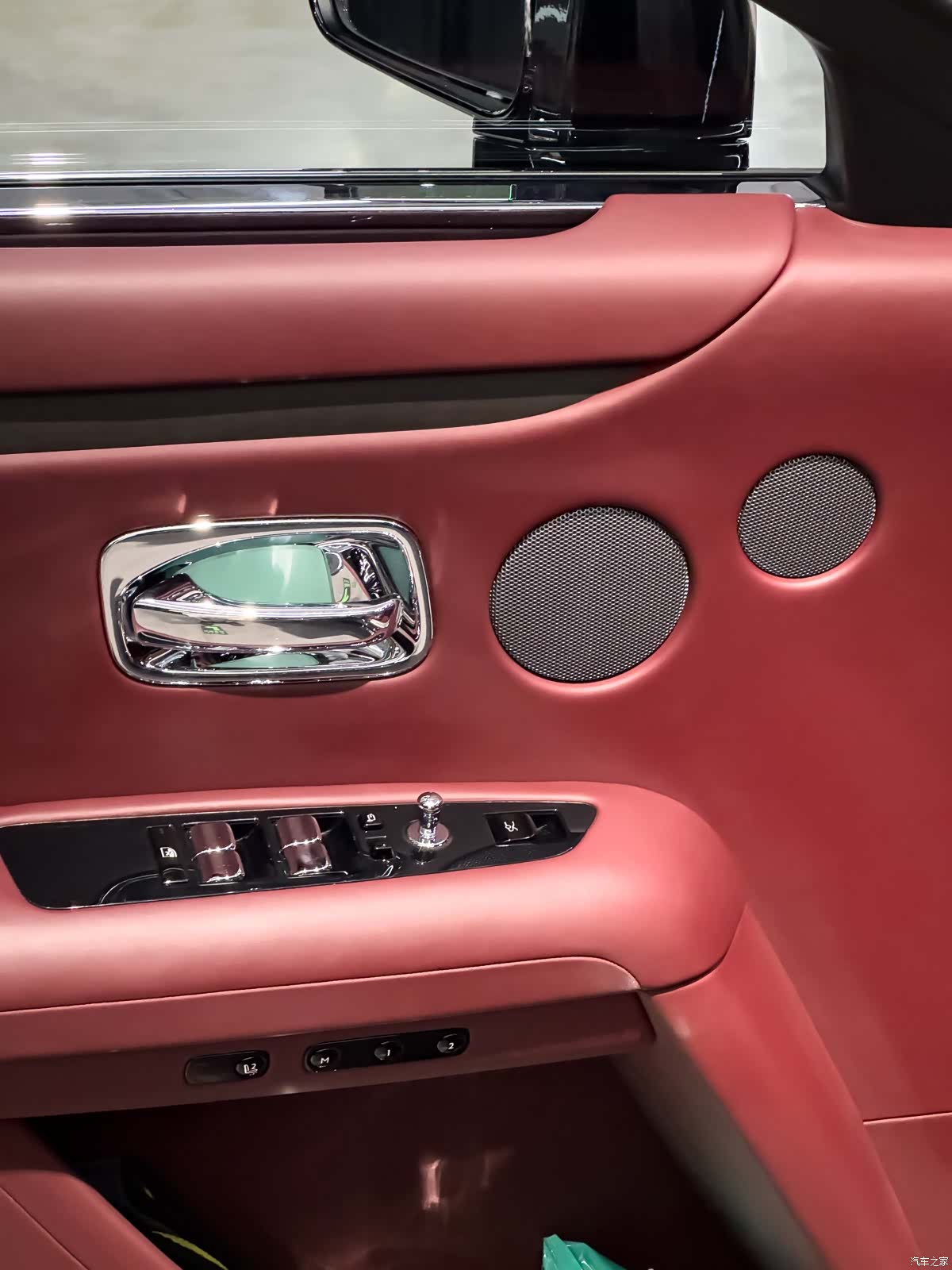 Rolls-Royce Ghost, 2022 24