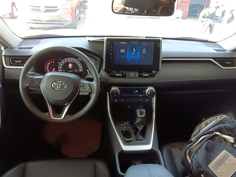 Toyota RAV4 Rongfang