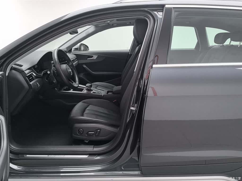Audi A4, 2022 10