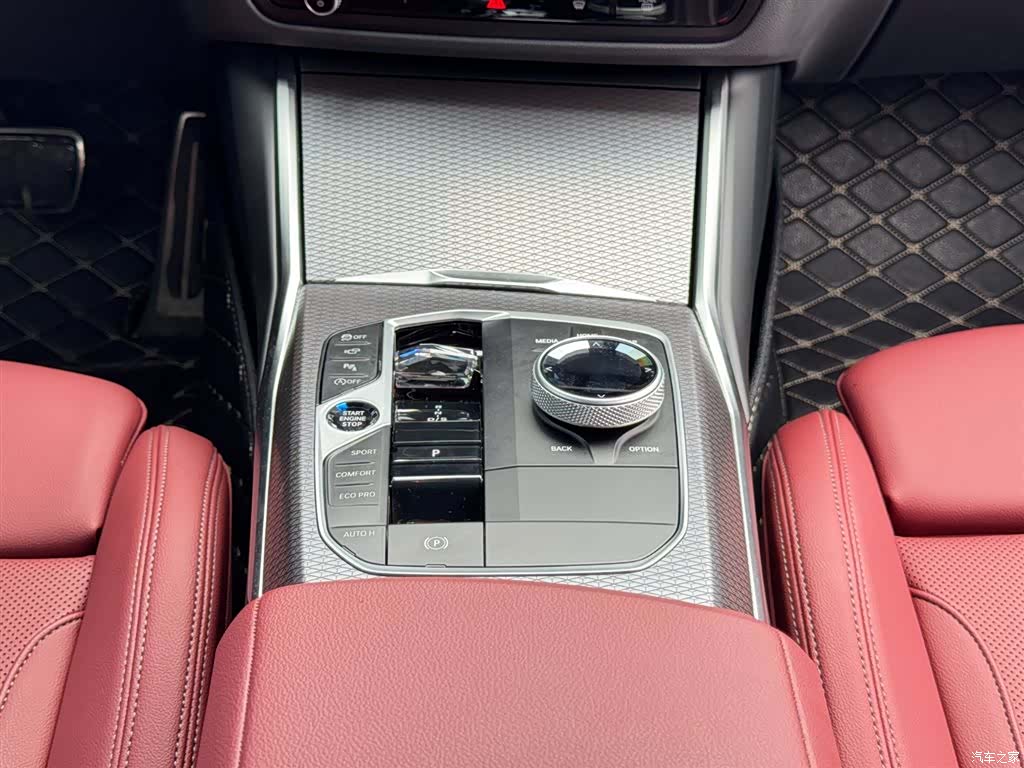 BMW 4 Series, 2025 12