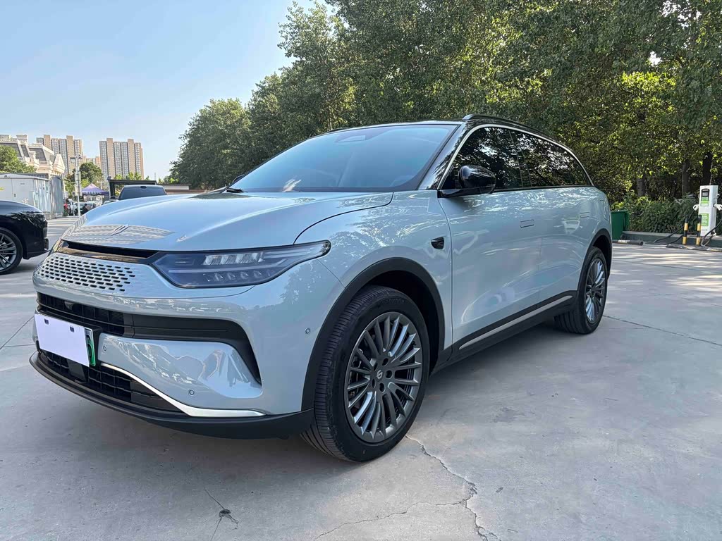 Leapmotor C11