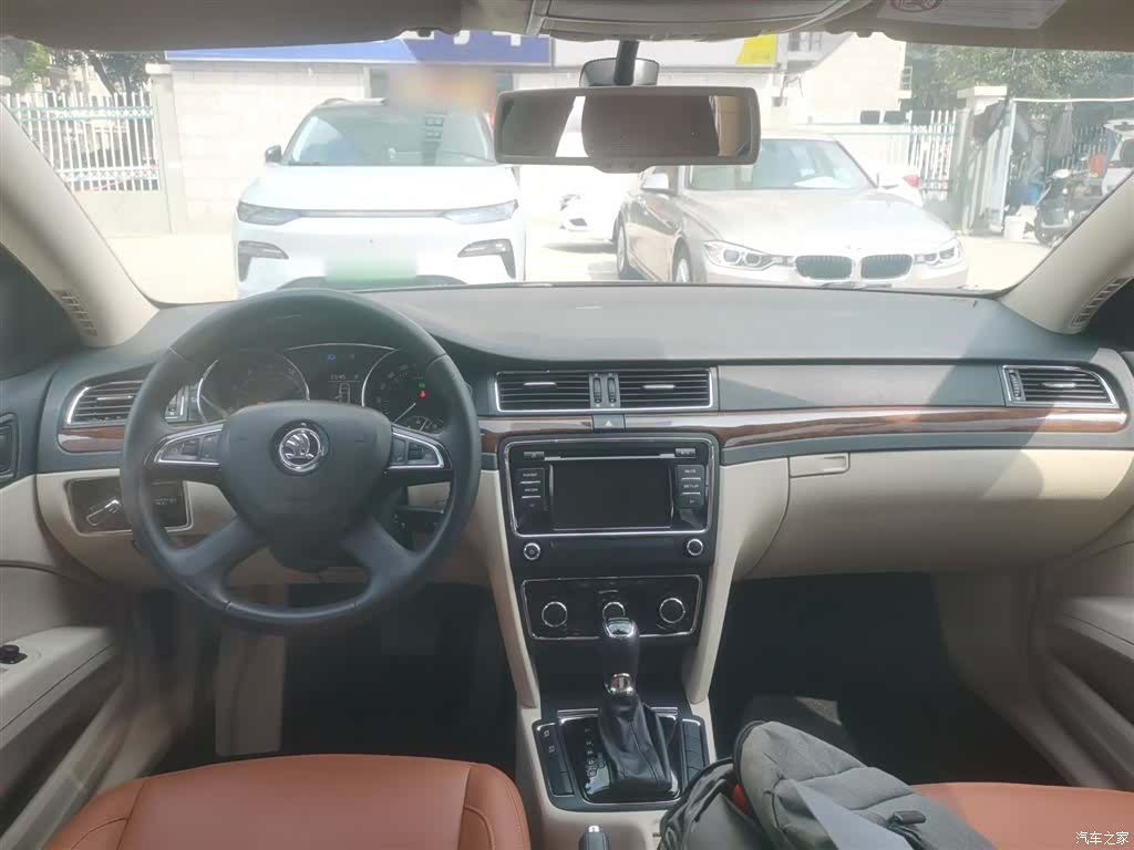 Skoda Superb, 2015 6
