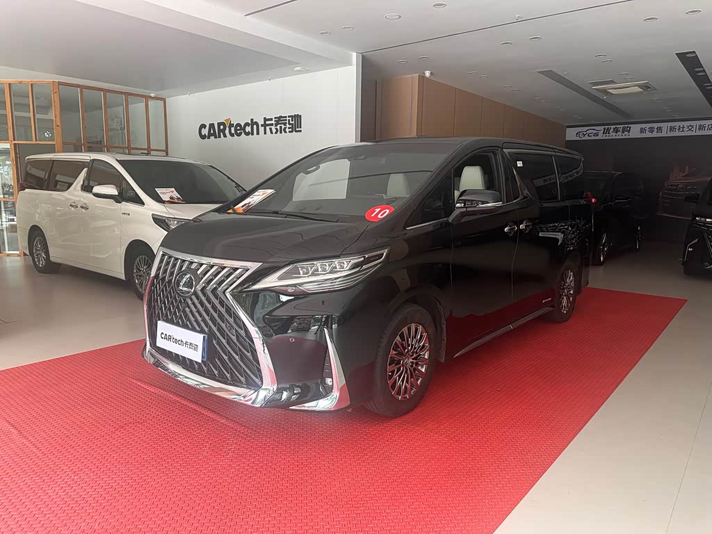 Lexus LM