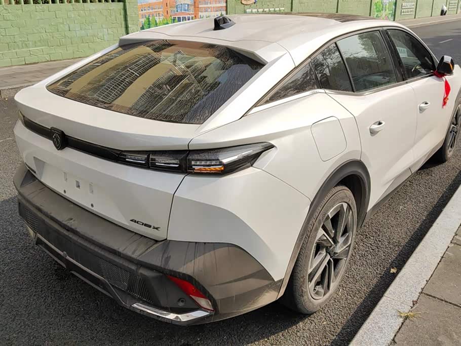 Peugeot 408X
