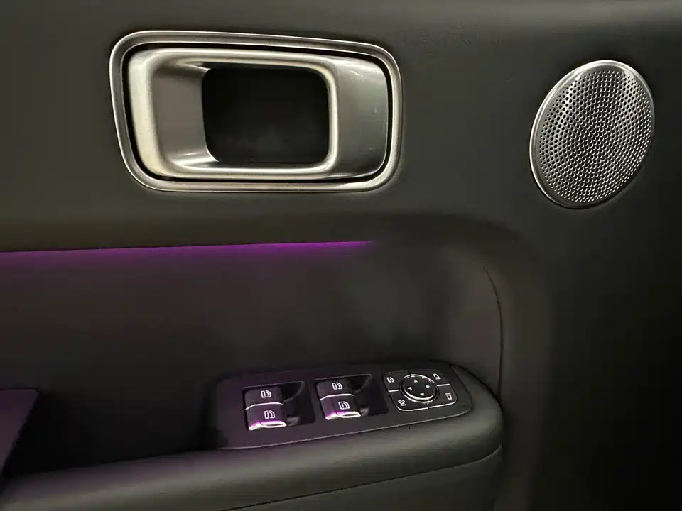 Li Auto Ideal L8