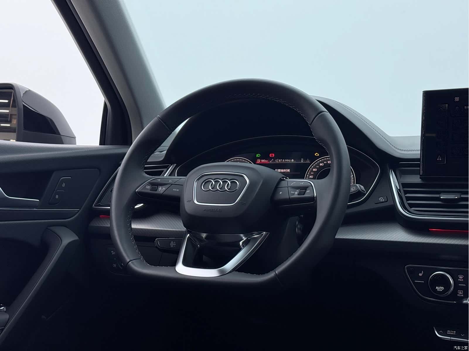 Audi Q5L, 2022 17