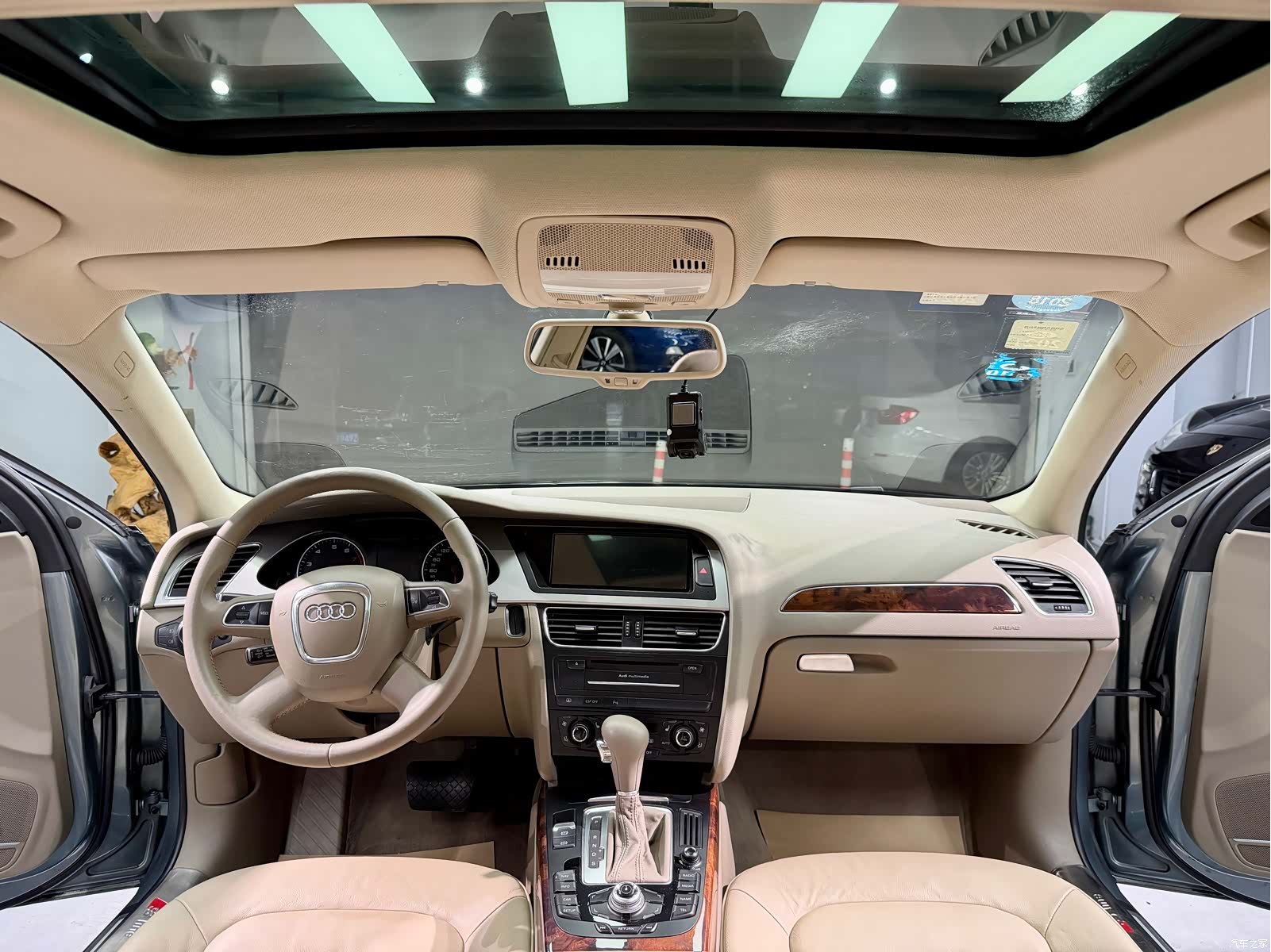 Audi A4L, 2010 16