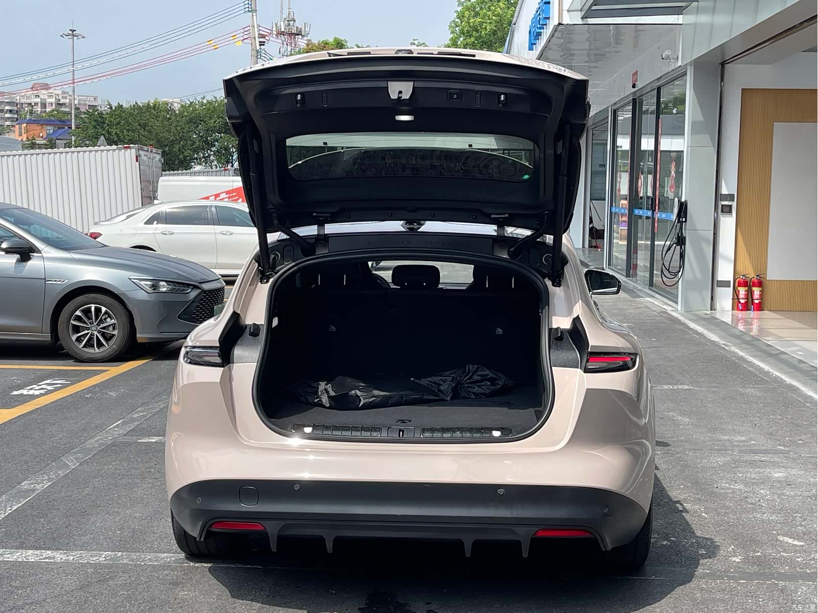 NIO ET5, 2024 16