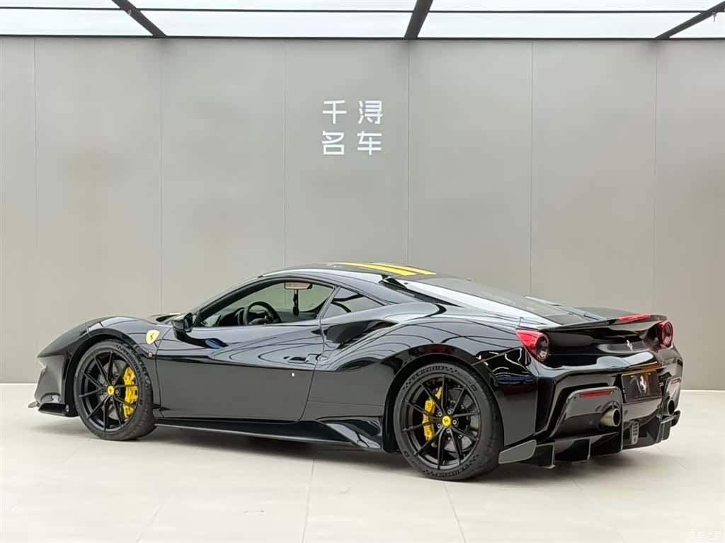 Ferrari 488, 2019 15