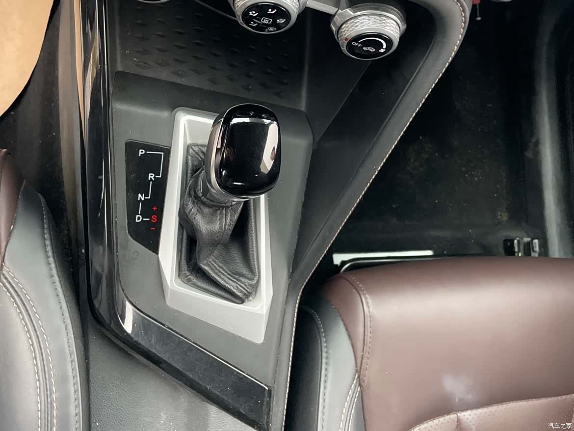 Changan CS15, 2019 14