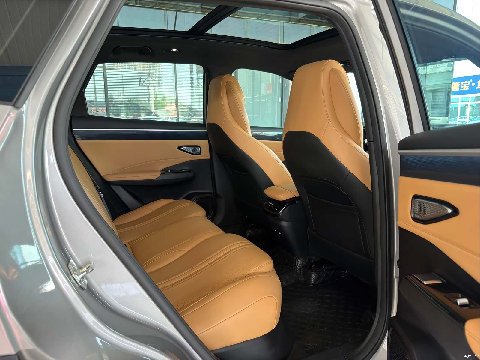 Geely Galaxy L7, 2024 15