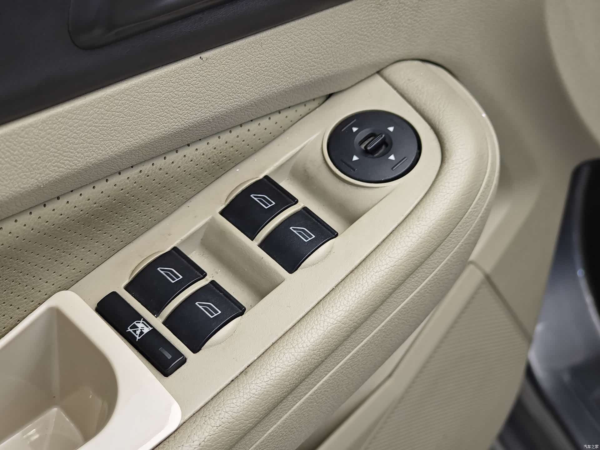Ford Focus, 2014 9