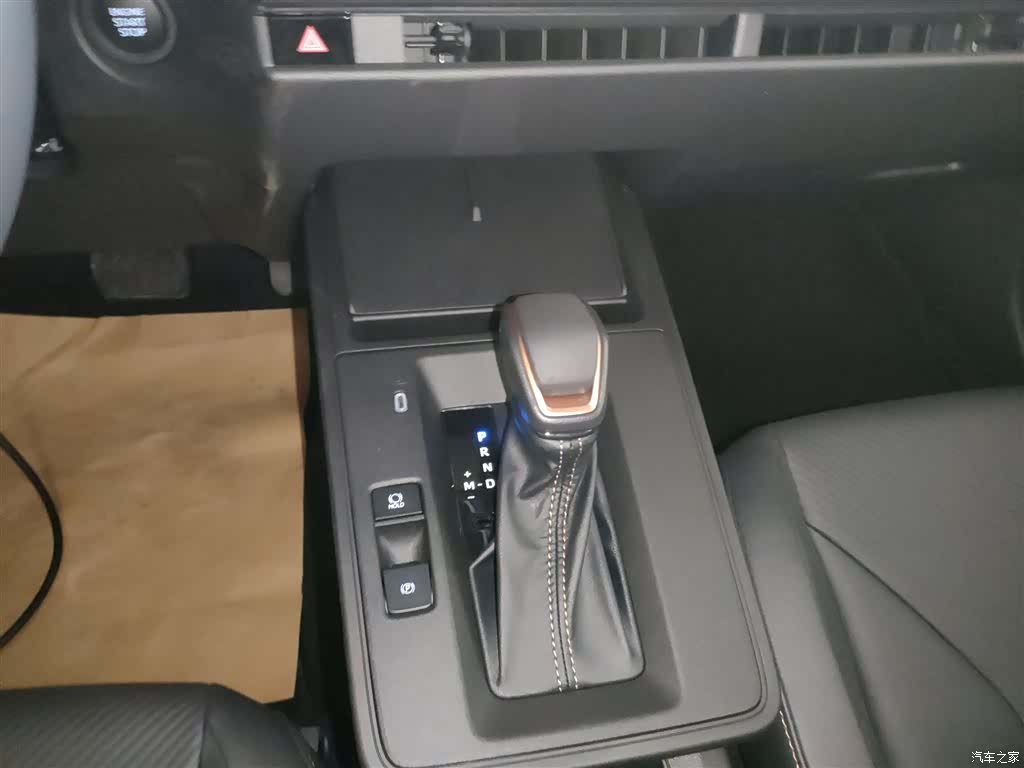Toyota Frontlander, 2026 10