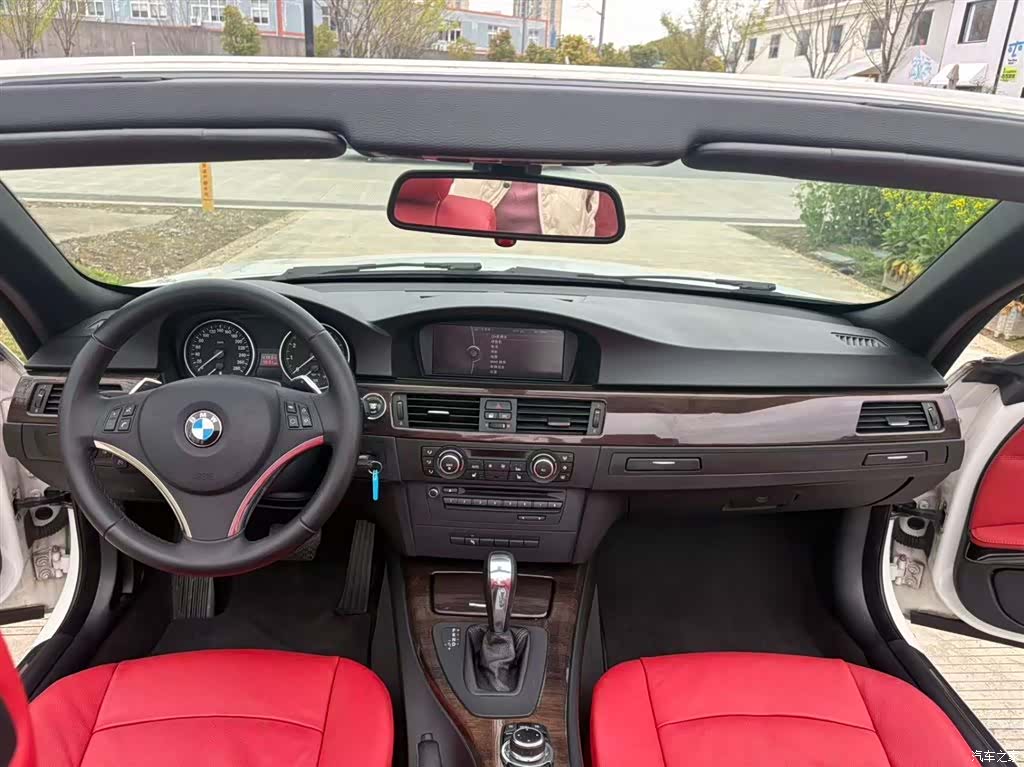 BMW 3 Series, 2011 все фото