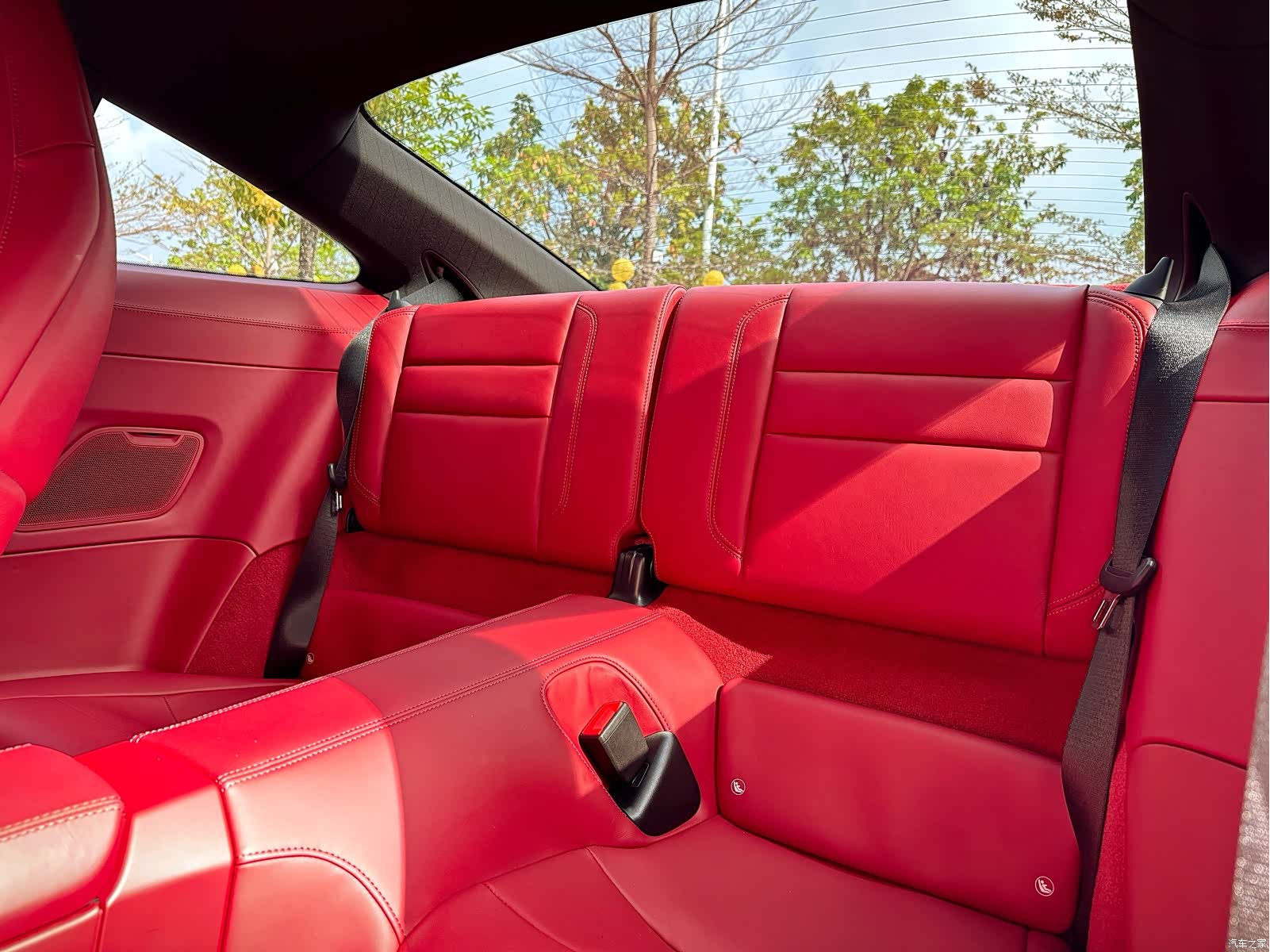 Porsche 911, 2025 12