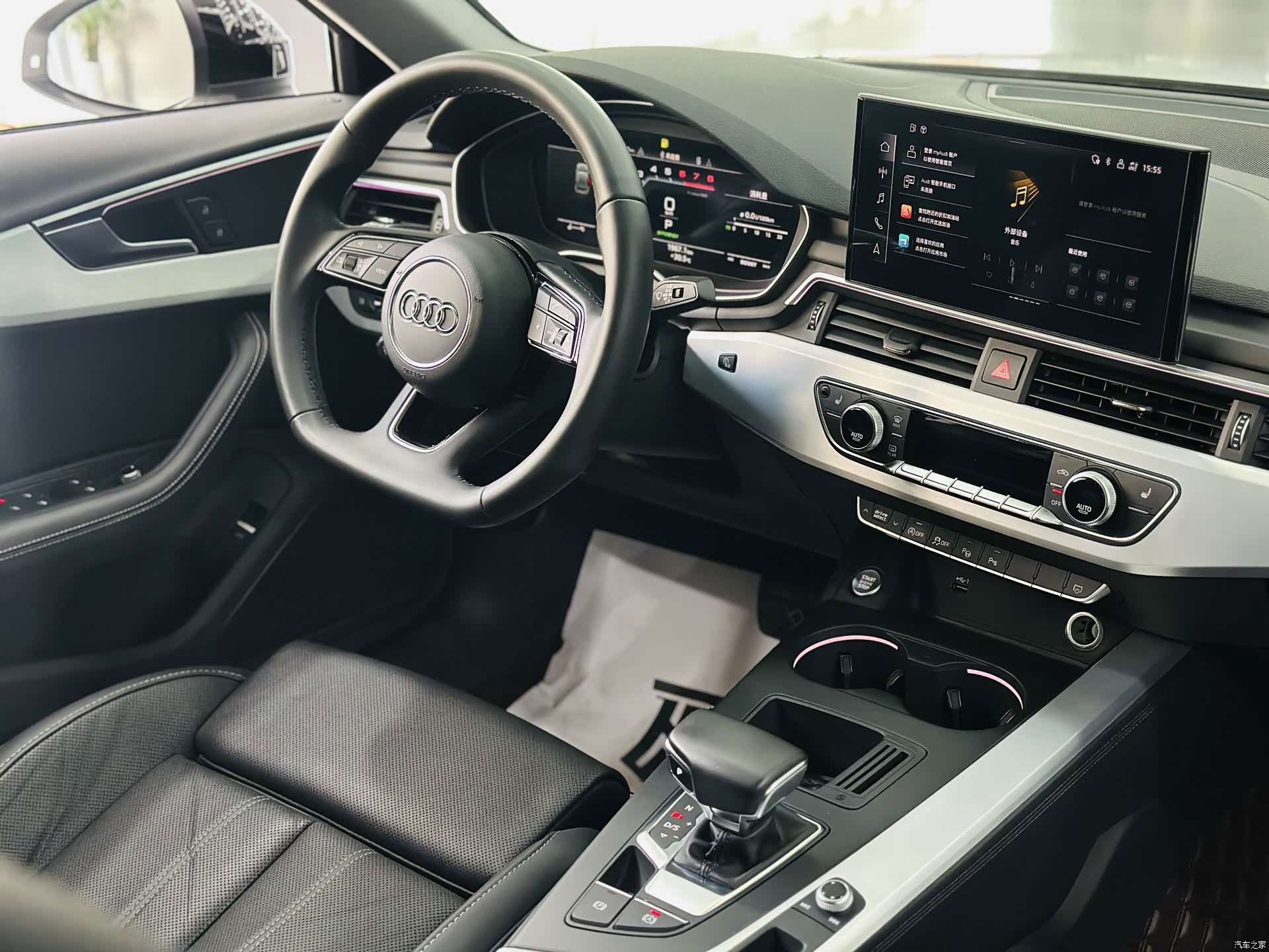 Audi A4L, 2022 13