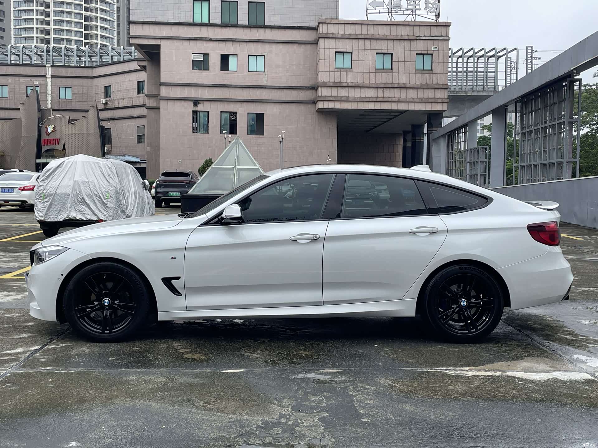 BMW 3 Series, 2020 24