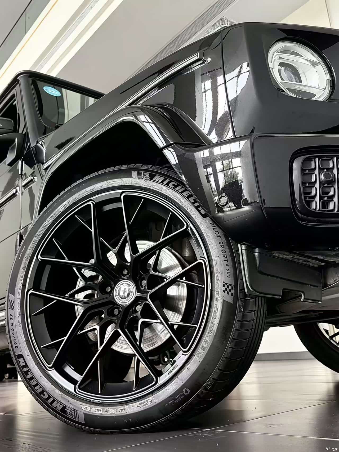 Mercedes-Benz G-Class, 2025 15