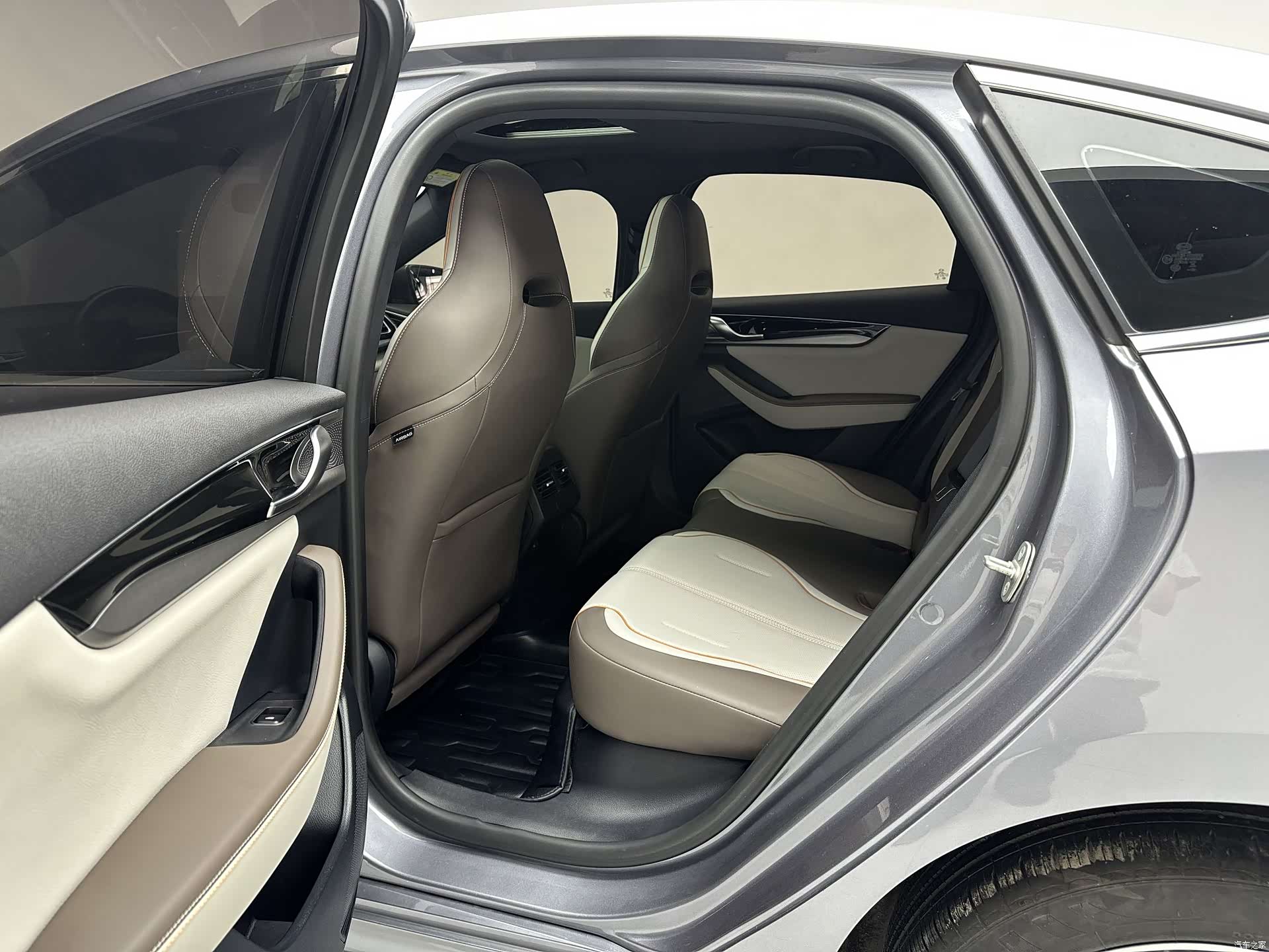 BYD Qin, 2023 10
