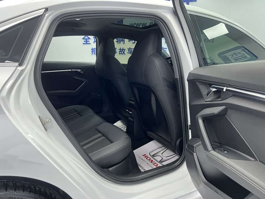 Audi A3 2023, фото 9