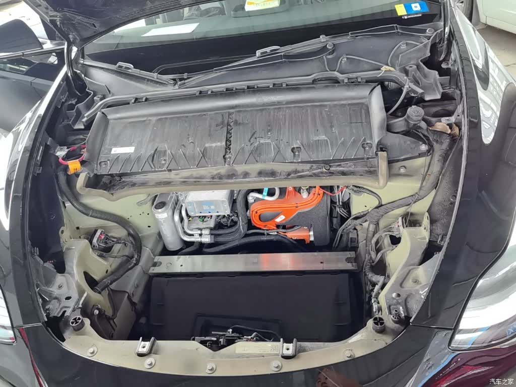 Tesla Model Y, 2023 20