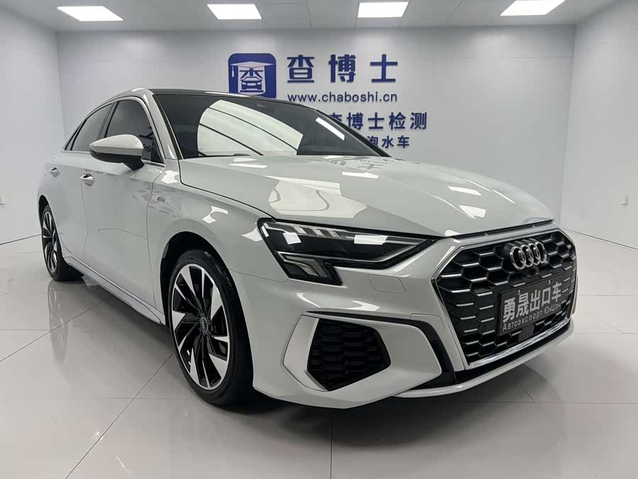 Audi A3 2023, фото 3