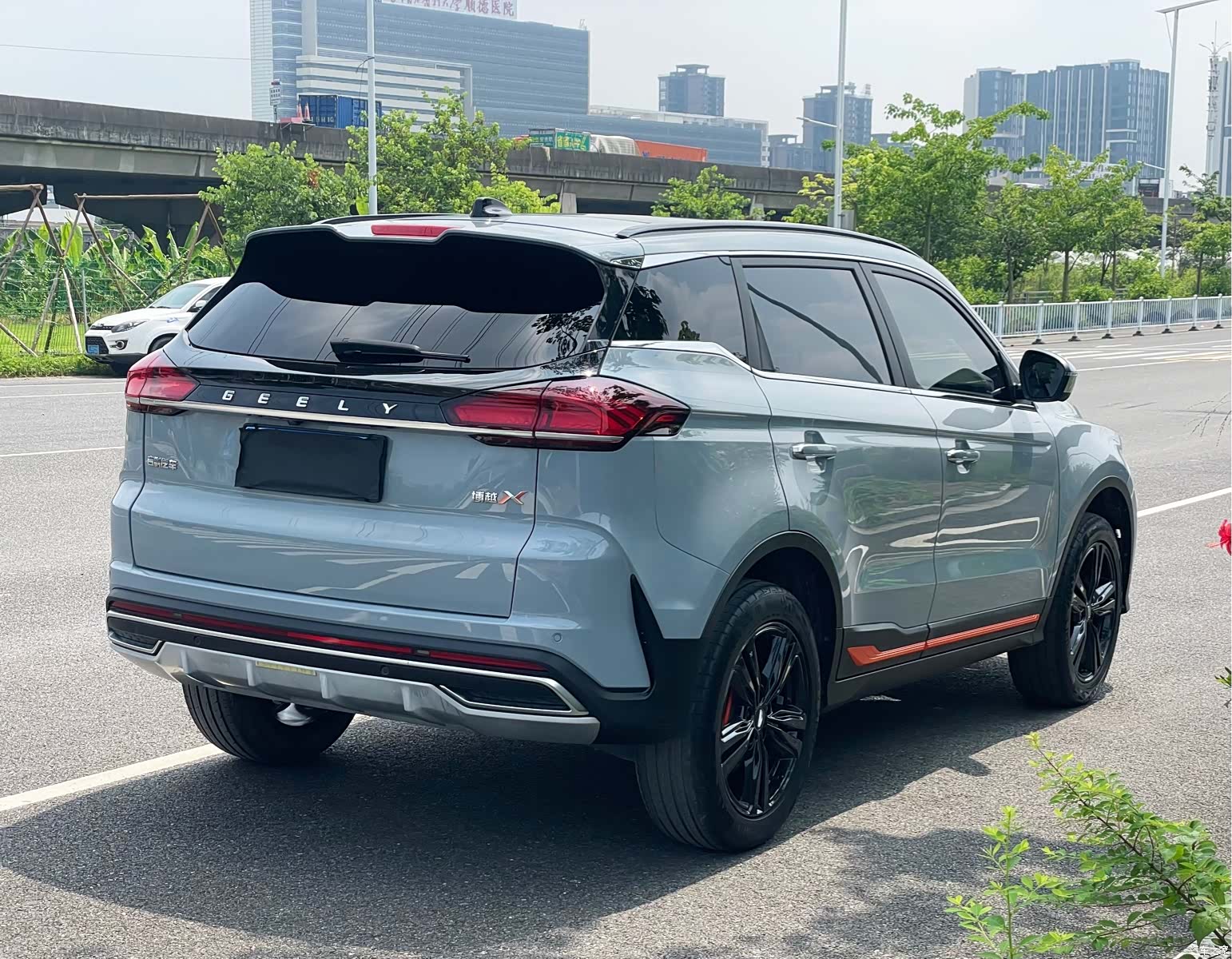 Geely Boyue, 2022 9