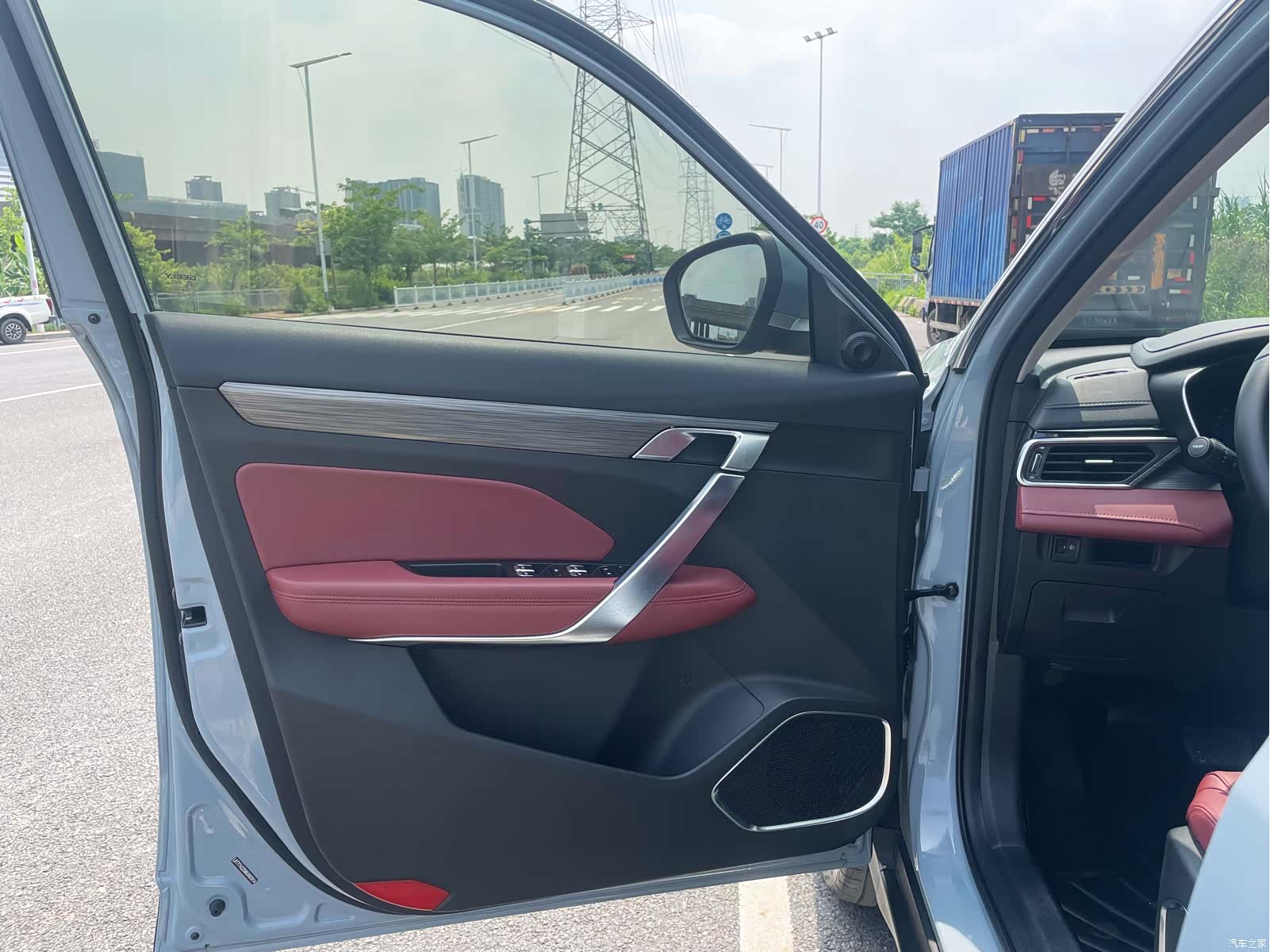 Geely Boyue, 2022 11