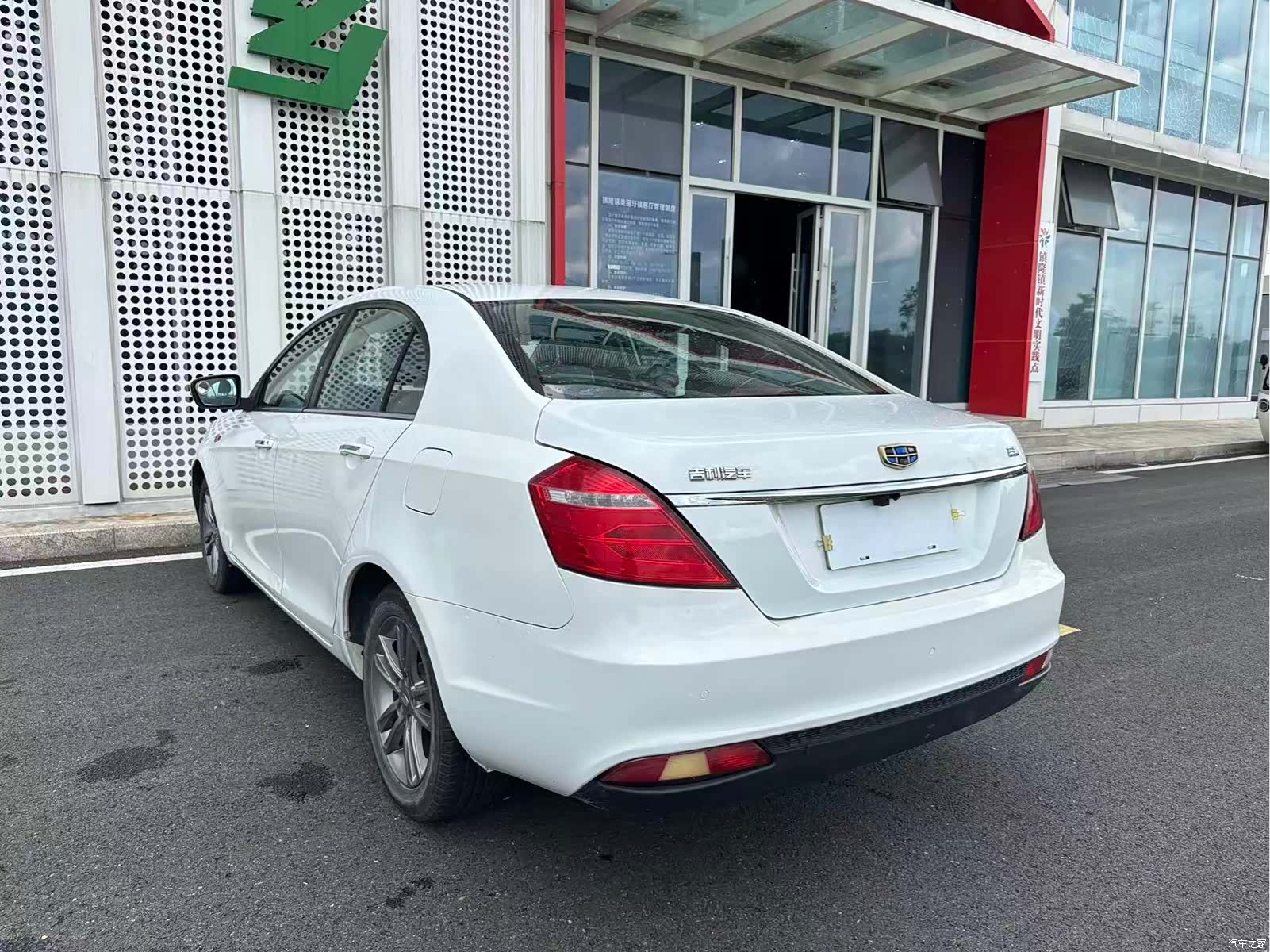Geely Emgrand, 2017 26