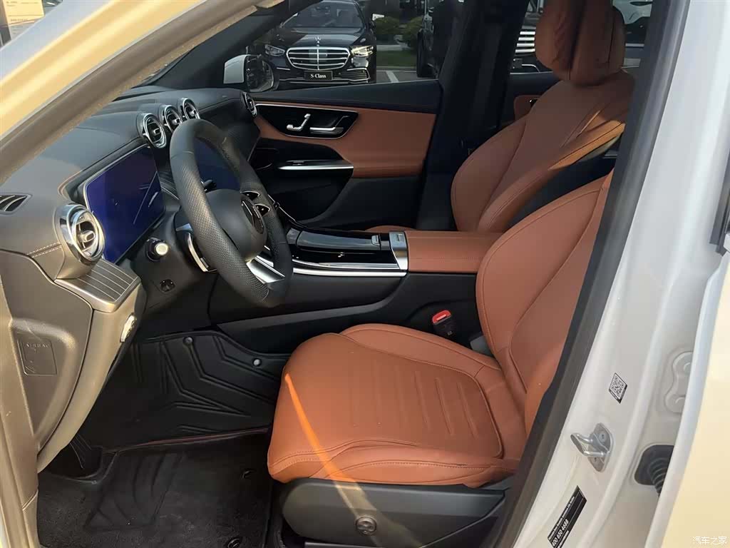Mercedes-Benz GLC, 2024 13