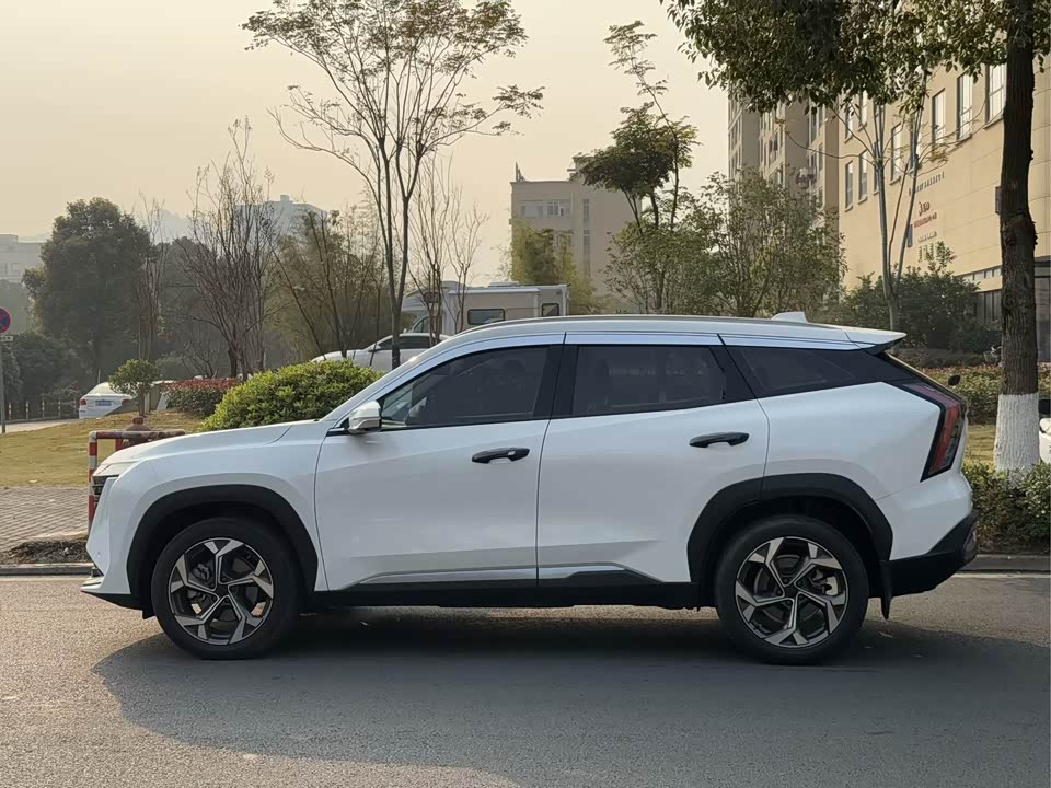 Geely Atlas L