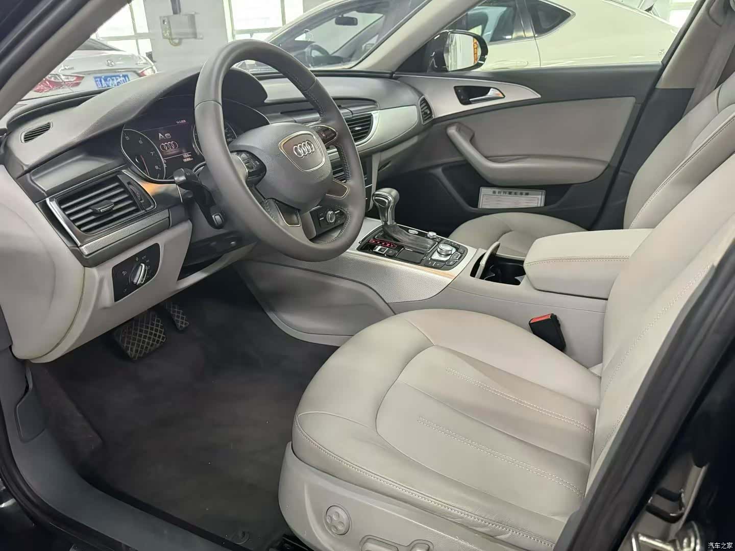 Audi A6L, 2012 4