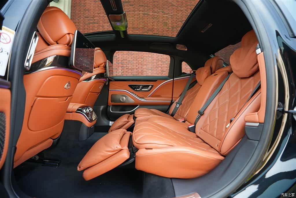Maybach S-Class, 2023 12