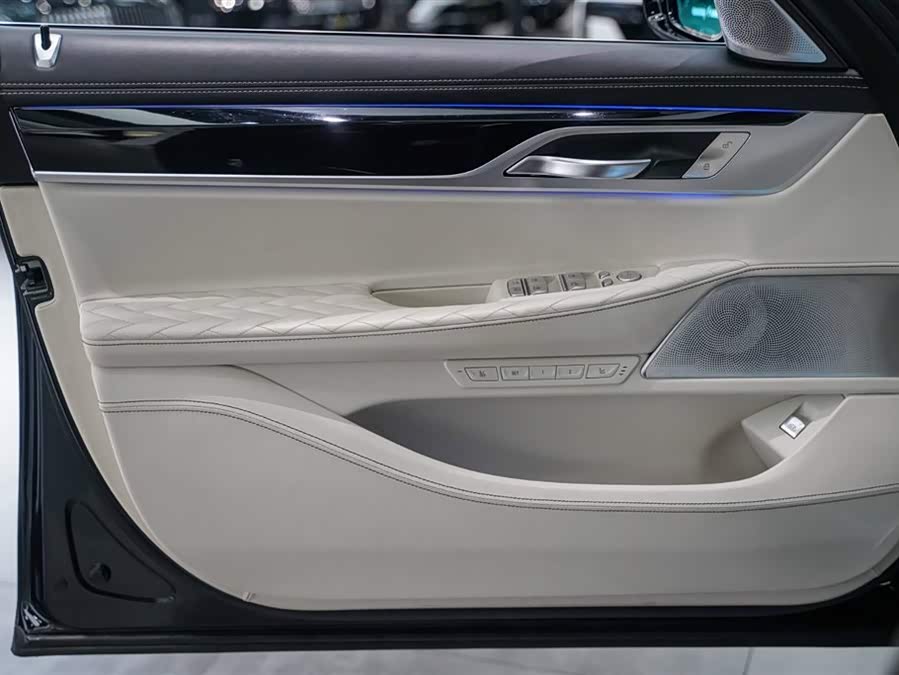 BMW 7-Series 2020, фото 10