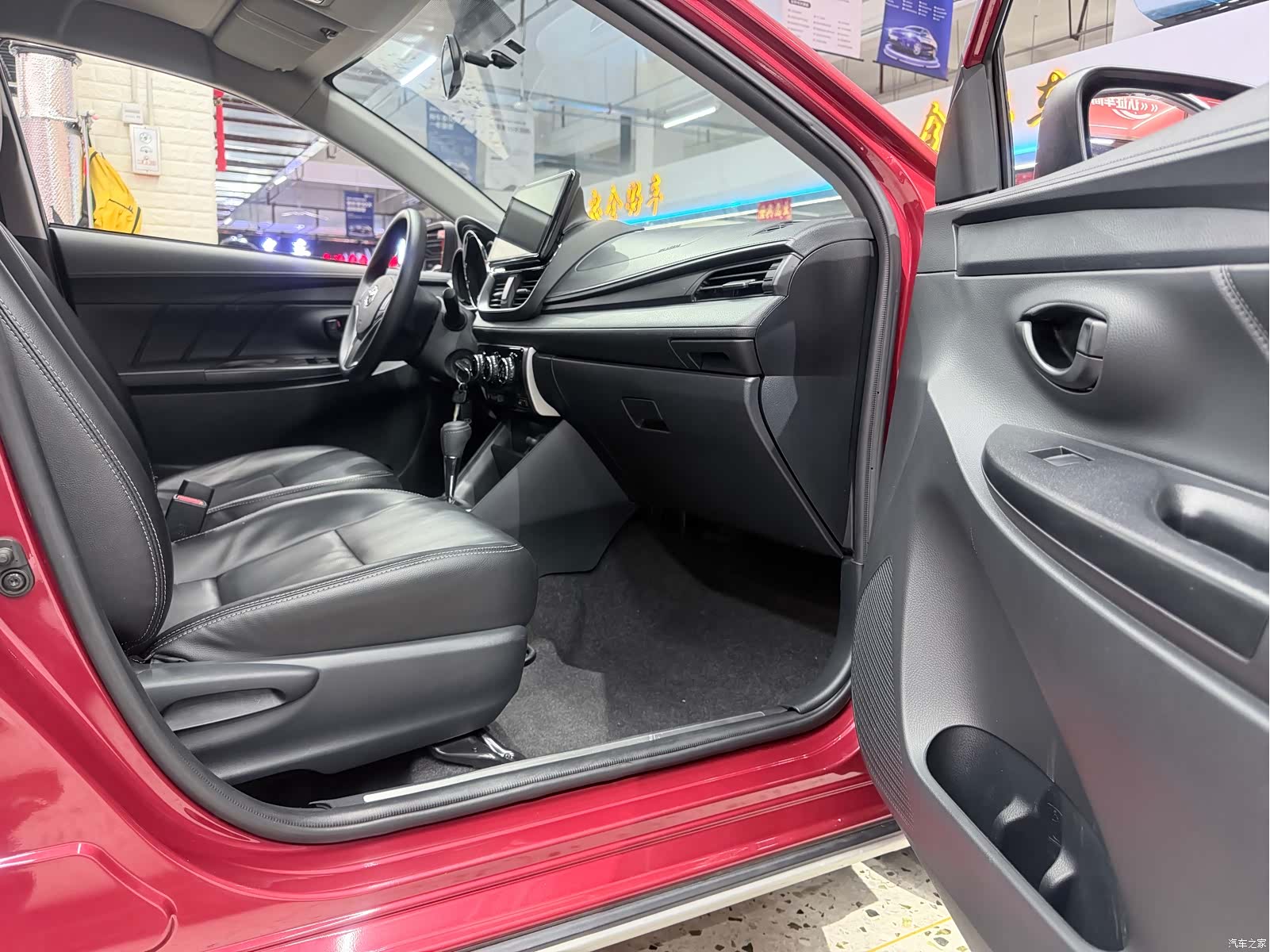 Toyota YARiS L, 2021 15