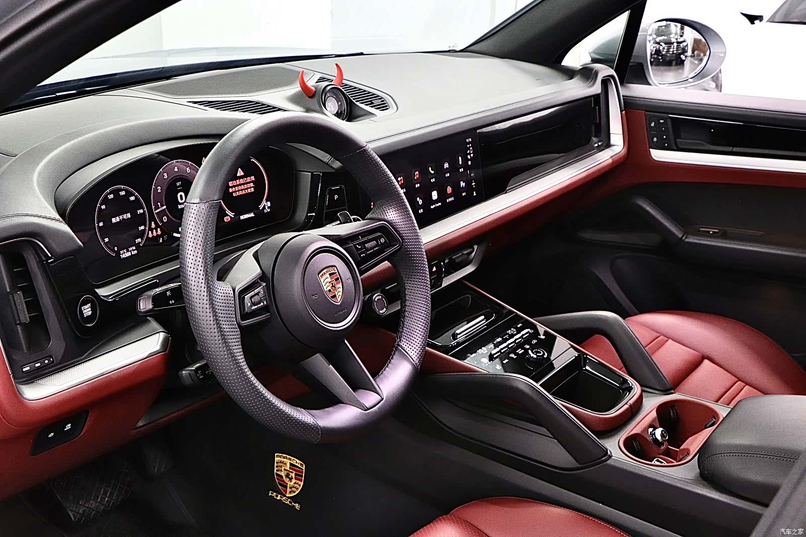 Porsche Cayenne, 2025 11