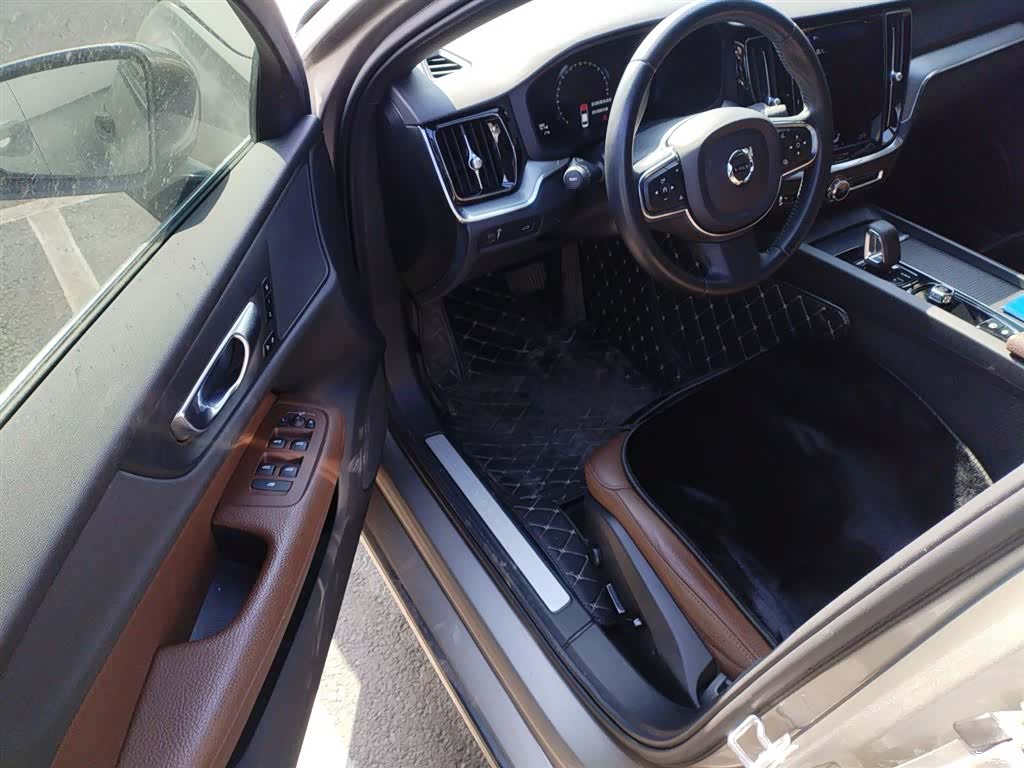 Volvo S60, 2021 14