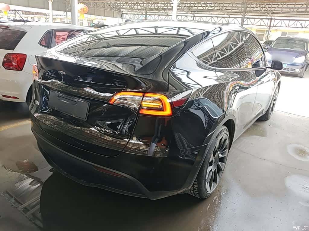 Tesla Model Y, 2022 7