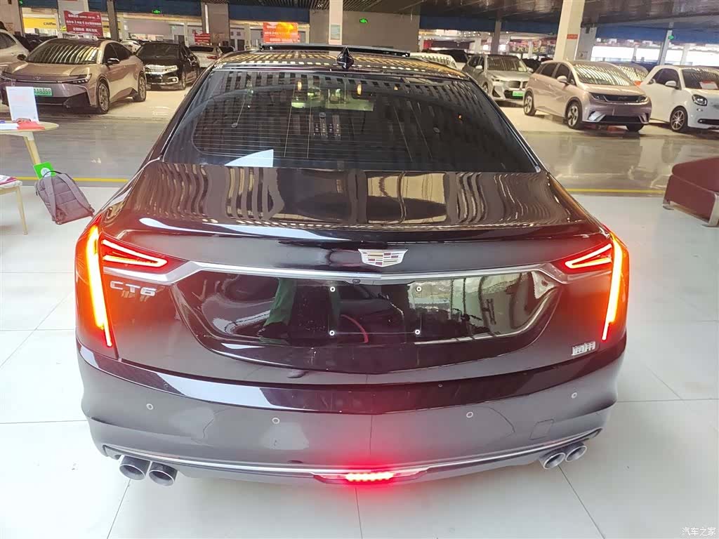 Cadillac CT6, 2023 4