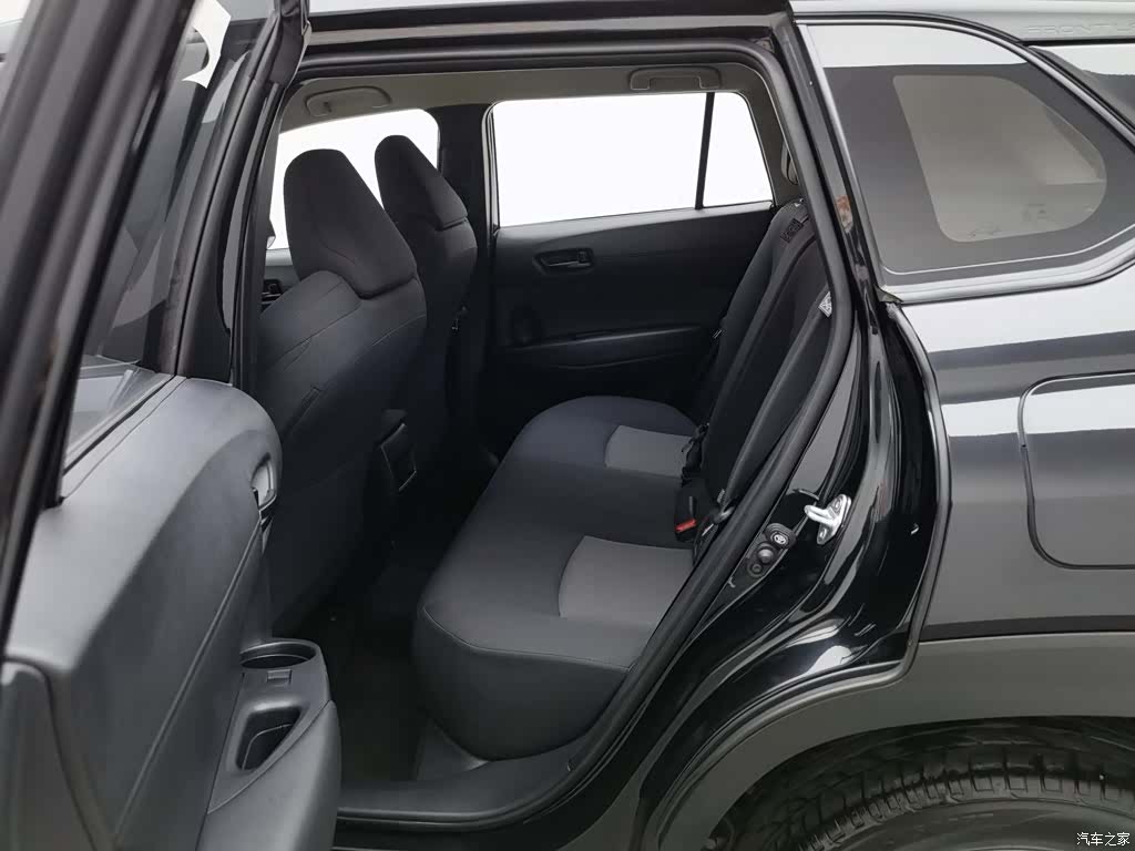 Toyota Frontlander, 2024 15